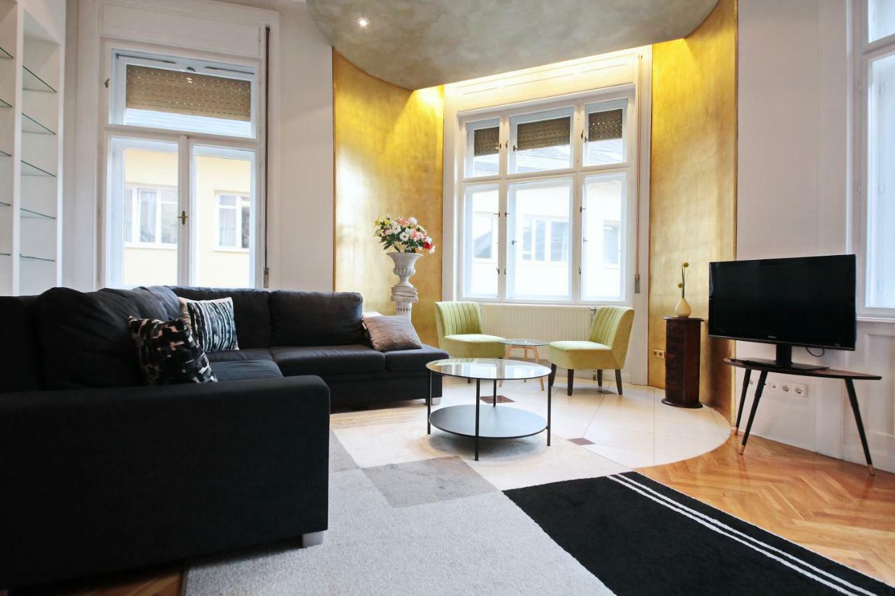 Apartman Luxury Gold Plated In Calm Location