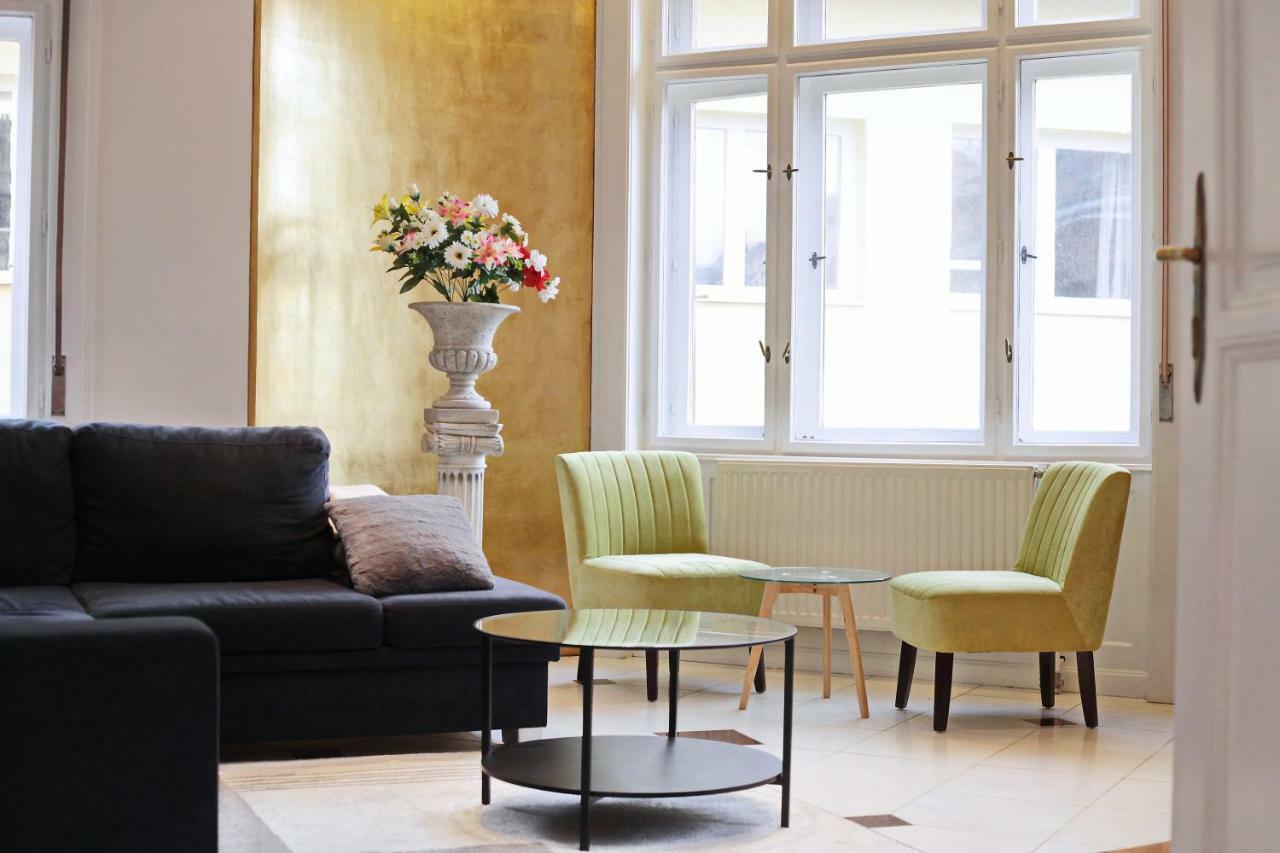 Luxury Gold Plated In Calm Location Apartament